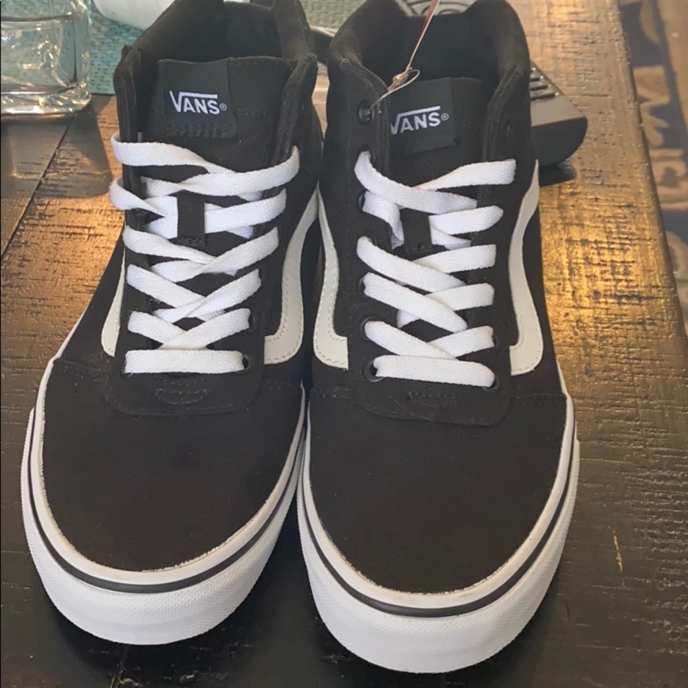 Woman’s vans shoes